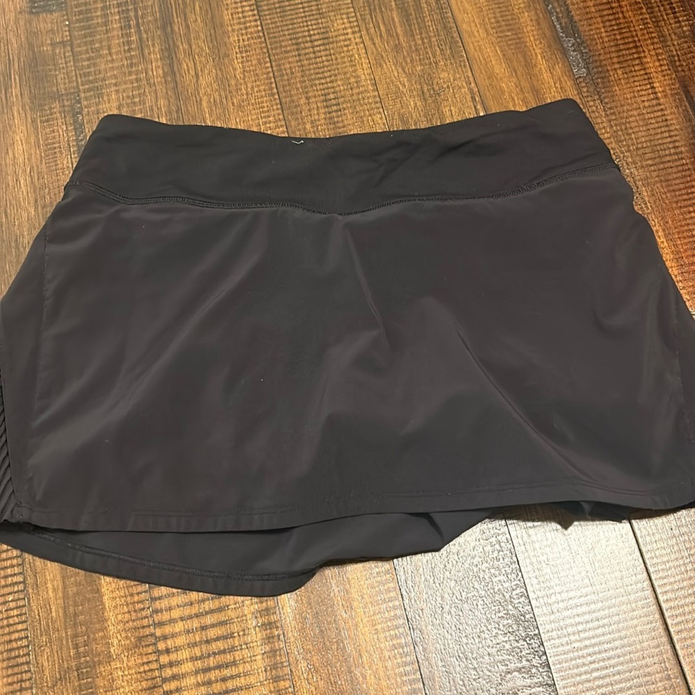 LULULEMON size 6 black tennis skirt